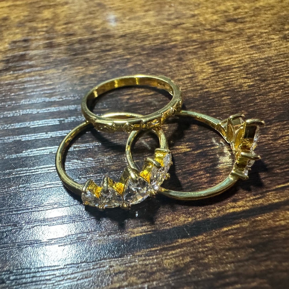 Elegant Gold Rings with Clear Stones